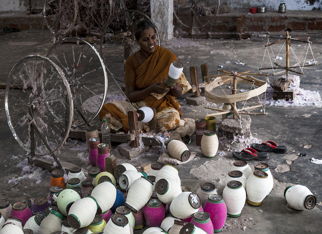 Spinning Cotton Thread using Recycled Bicycle Tires 3